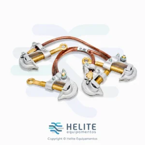 Conjunto de Aterramento Temporário Baixa Tensão composto por quatro grampos em liga de alumínio e cabos de cobre extraflexíveis 25 mm² para manutenção em redes elétricas.